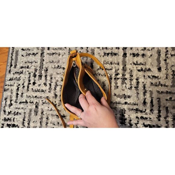 MMS tan leather hobo purse - Picture 2 of 9